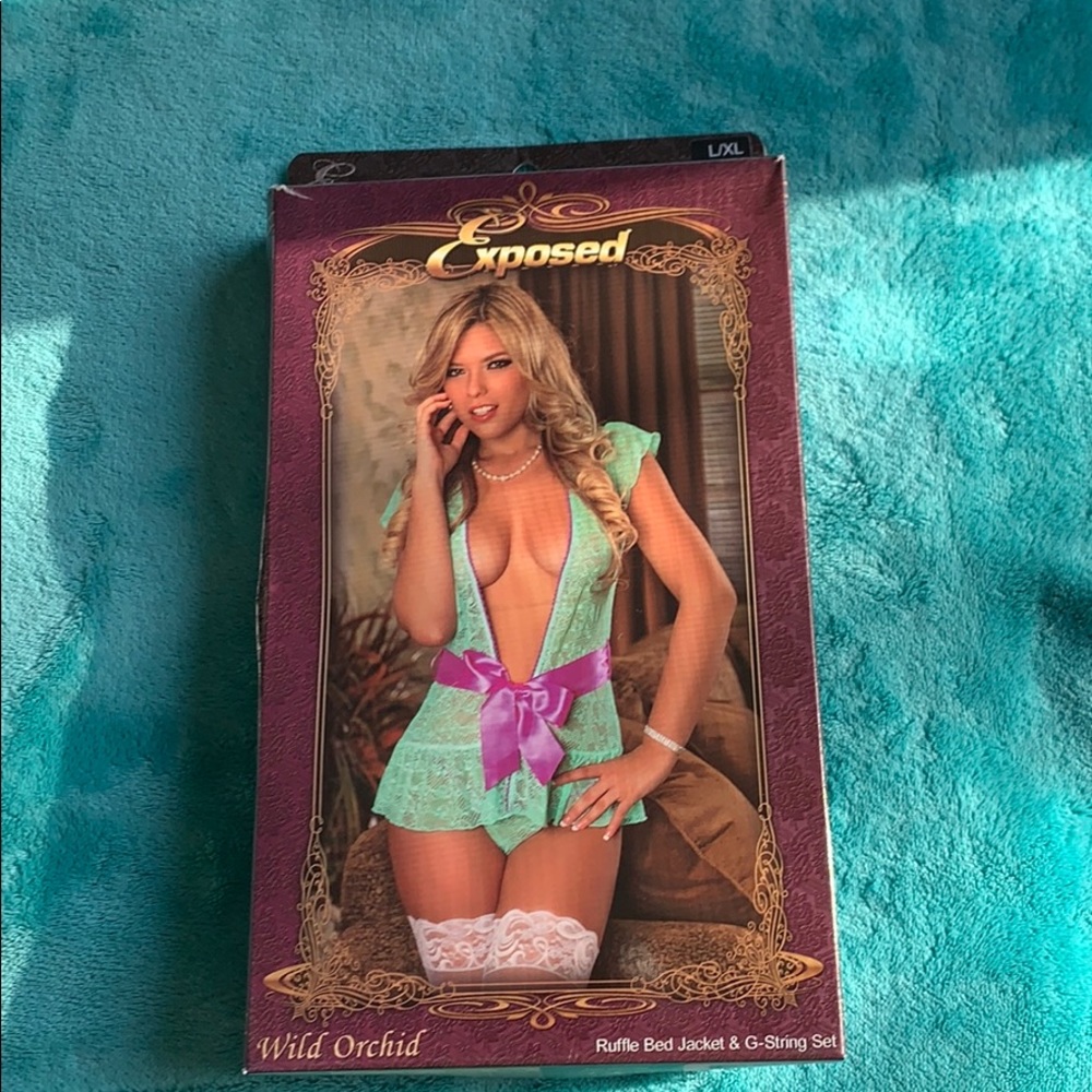 Wild Orchid lingerie set- NWT!